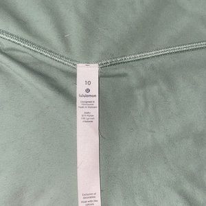 LULULEMON align leggings!! size 10 beautiful green color!!